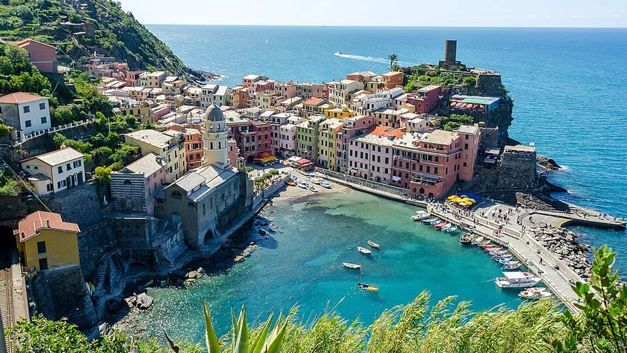 Vernazza, photographed for Wikimedia Commons